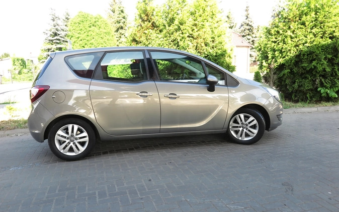 Opel Meriva cena 29900 przebieg: 160000, rok produkcji 2015 z Goleniów małe 562